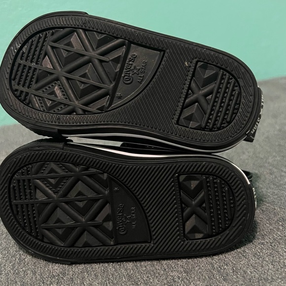 Baby leather Converse sneakers - Picture 5 of 5